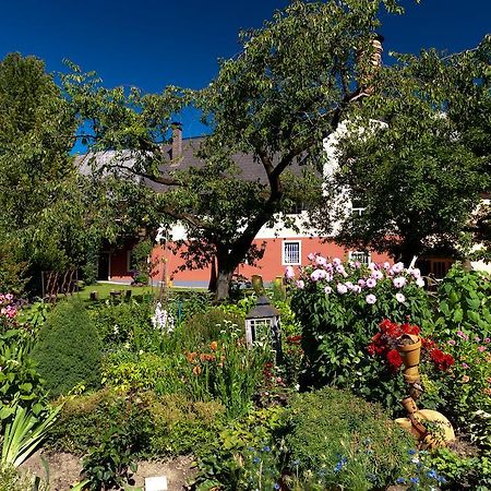 Gasthof Braeuer - Familie Eibensteiner Weißkirchen in Steiermark Bagian luar foto