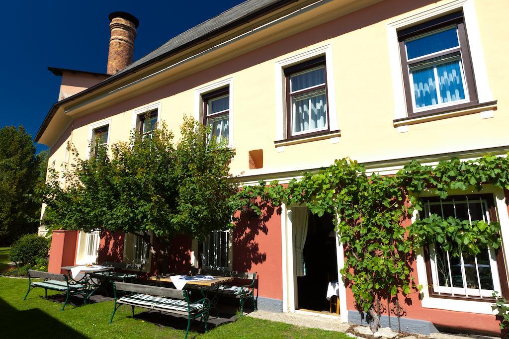 Gasthof Braeuer - Familie Eibensteiner Weißkirchen in Steiermark Bagian luar foto