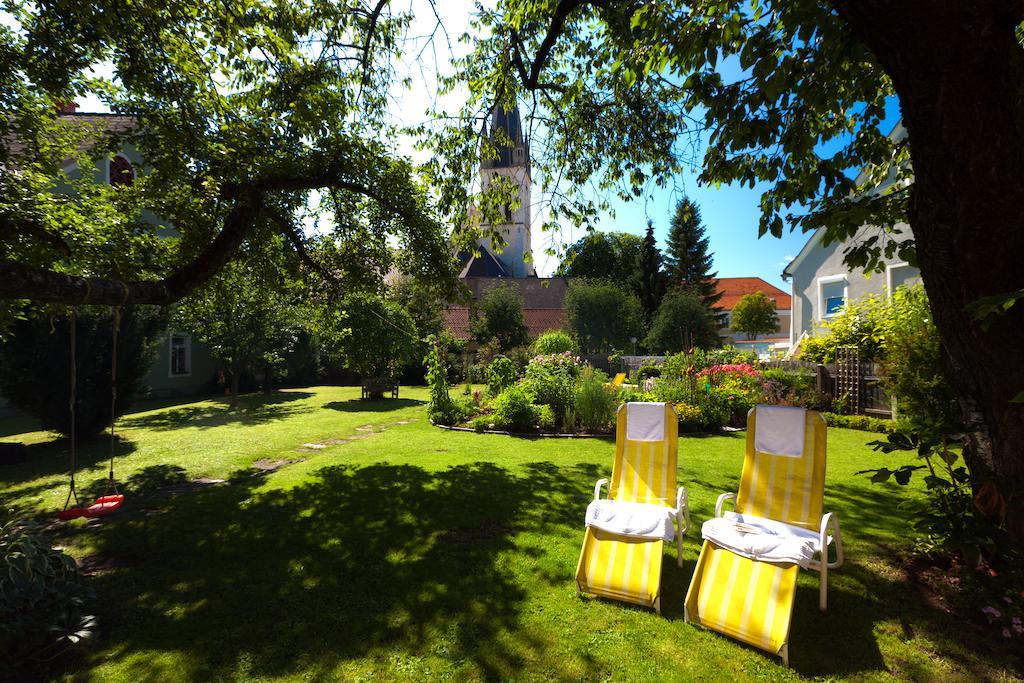 Gasthof Braeuer - Familie Eibensteiner Weißkirchen in Steiermark Bagian luar foto